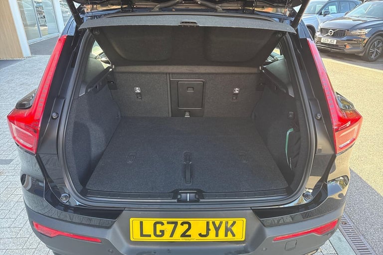 2023 Volvo XC40 2.0 B3 MHEV Plus SUV 5dr Petrol Hybrid DCT Auto Euro 6 (s/s) (163 ps) ESTATE Petr...