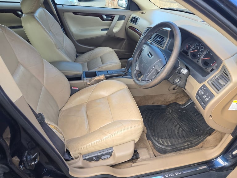 Volvo, V70 T5, Estate, 2001, Automatic, 2319 (cc), 5 doors