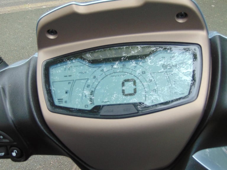 Piaggio Medley 125 2024 1owner 954 dry weather miles unmarked immaculate p/ex ok