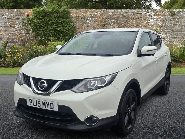 2015 Nissan Qashqai 1.2 DIG-T n-tec SUV 5dr Petrol Manual 2WD Euro 6 (s/s) (115 ps) Petrol Manual