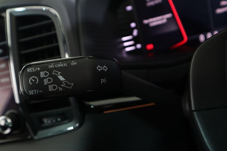 2019 Skoda Karoq 2.0 TDI Sport Line 4x4 5dr ESTATE DIESEL Manual