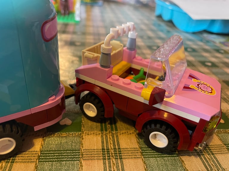 Lego Emma’s horse trailer