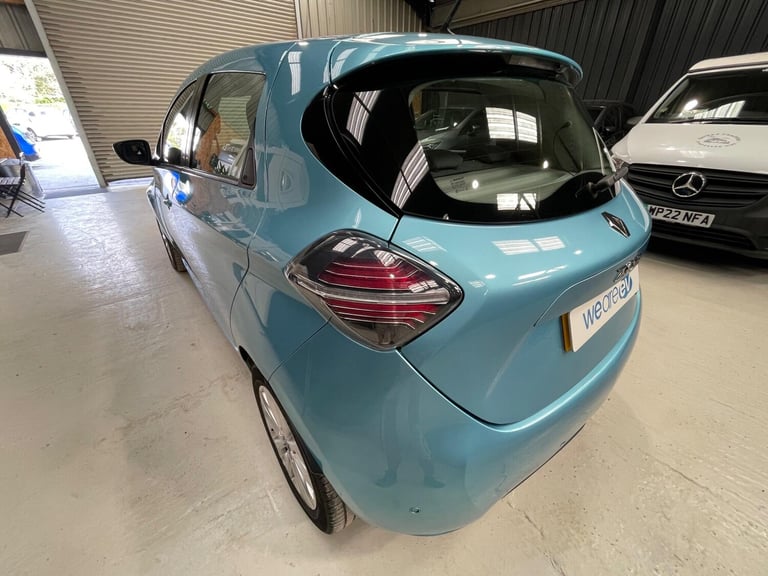 2020 Renault Zoe R135 52kWh Iconic Auto 5dr (i, Rapid Charge) HATCHBACK Electric Automatic