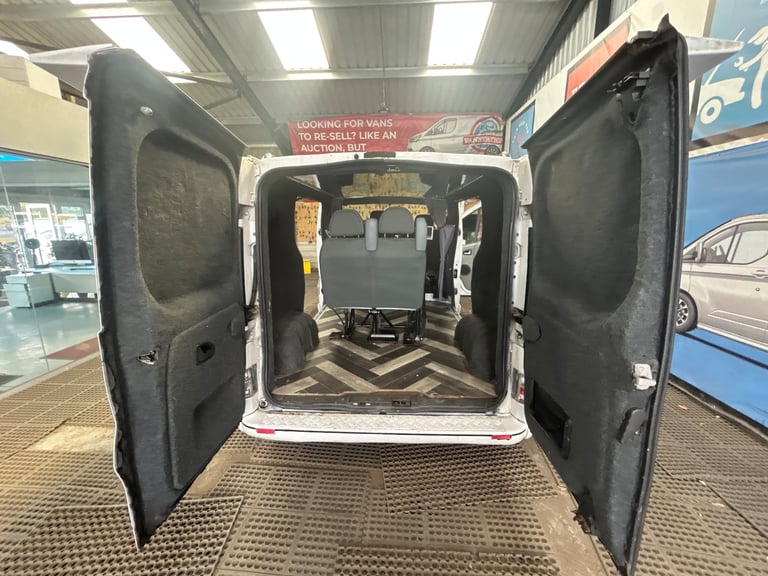 2006 Vauxhall Vivaro Vivaro 2900 DI SWB Crew Cab DIESEL Manual