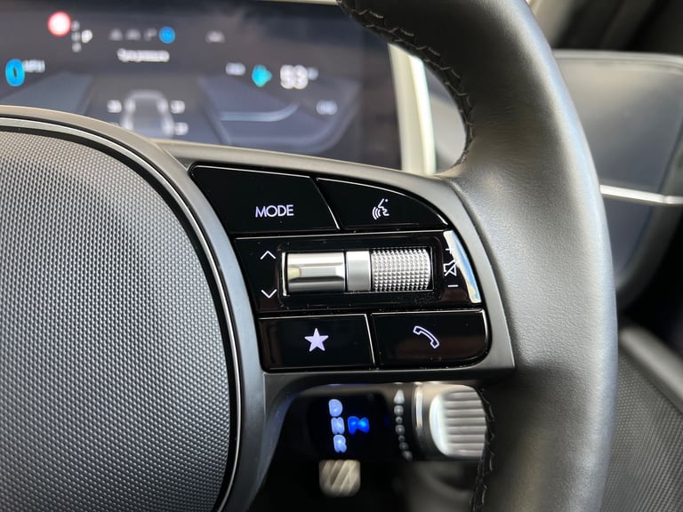  Hyundai Ioniq 6 77.4kwh Premium Saloon 4dr Electric Auto 228 Ps Electric