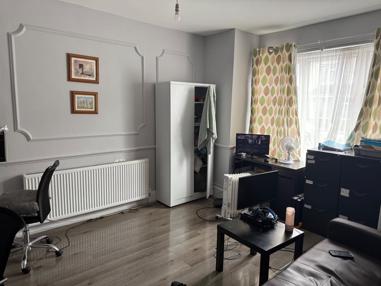 7 Bedrooms House HMO Licensed in available to rent in Hayes UB3