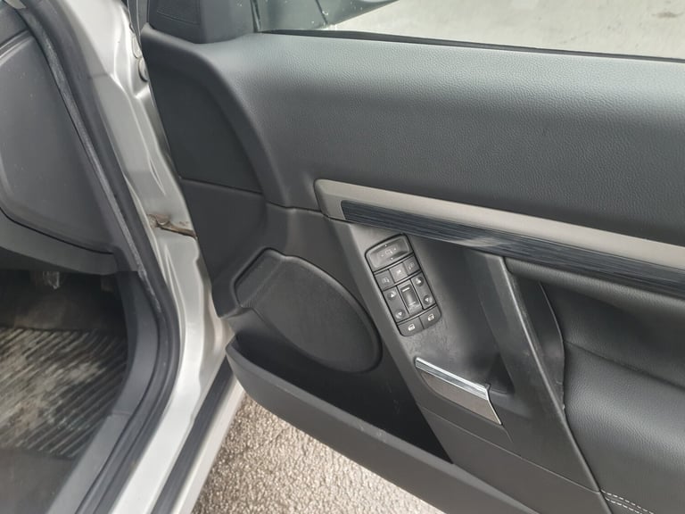 2007 Vauxhall Vectra 1.8i VVT Design 5dr HATCHBACK Petrol Manual