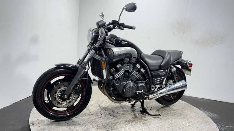 Yamaha Vmax [Phone number removed]K RUNNING PROJECT BIKE SPARES OR REPAIR CLASSIC CRUISER