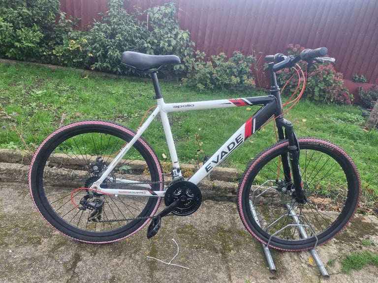 image for BOYS MENS GENTS ADULTS APOLLO EVADE 26 INCH WHEELS 20 INCH FRAME 21 SPEED BIKE BICYCLE