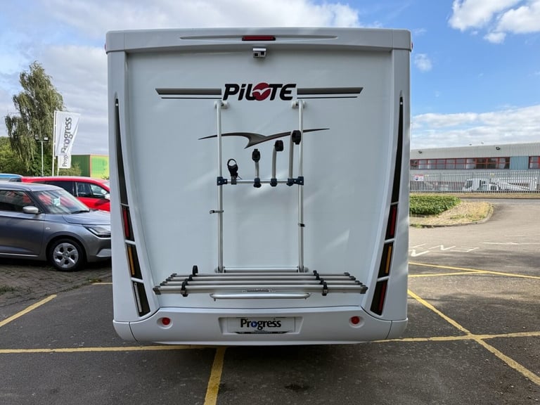 2016 PILOTE SENSATION G740 CAMPER VAN 2.3 5 BERTH 5 SEATS MOTORHOME Diesel Manual