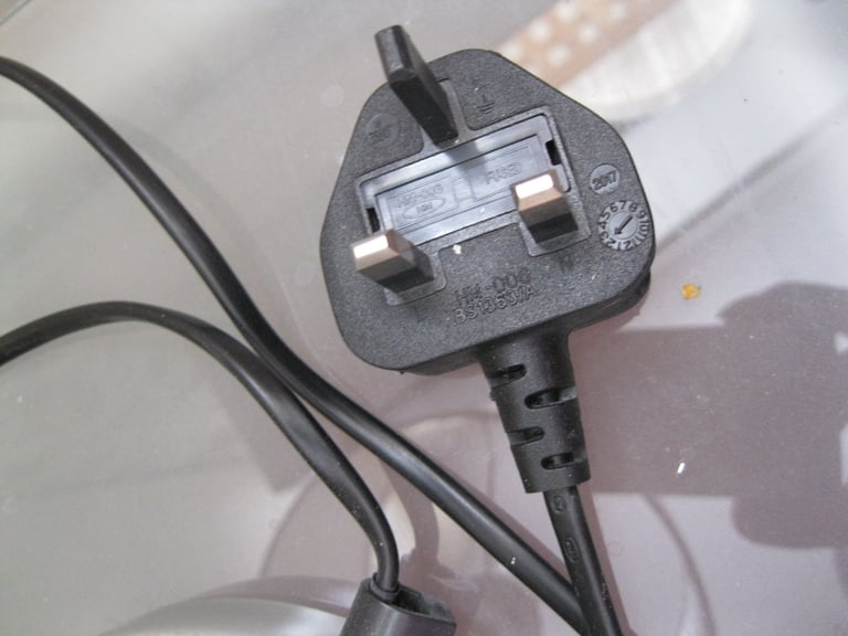LED TABLE LAMP WITH SWITCH GUNNISLAKE PL18 9NA
