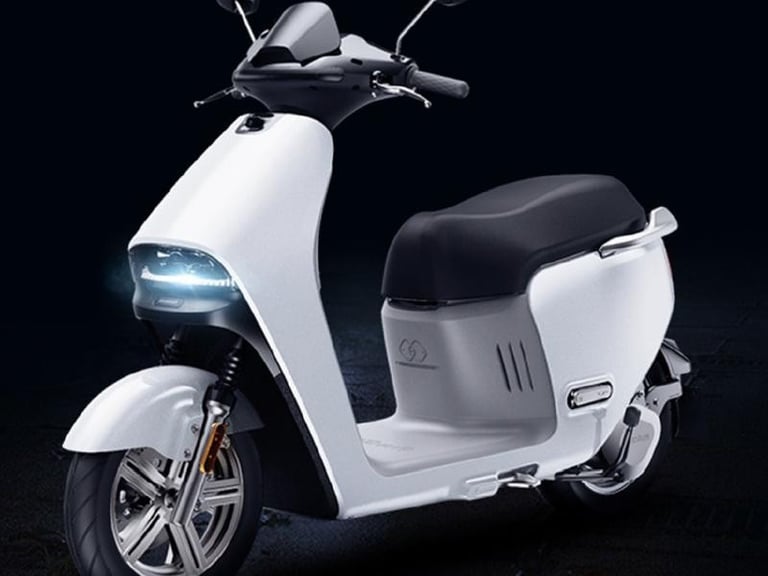 Keeway Blueshark Lite 45 - £500 off I Road Legal Electric Scooter