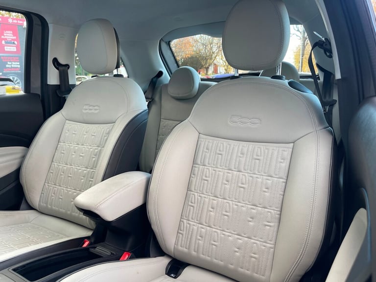 2024 Fiat 500e 42kWh La Prima Hatchback 3dr Electric Auto (118 ps) Hatchback Electric Automatic