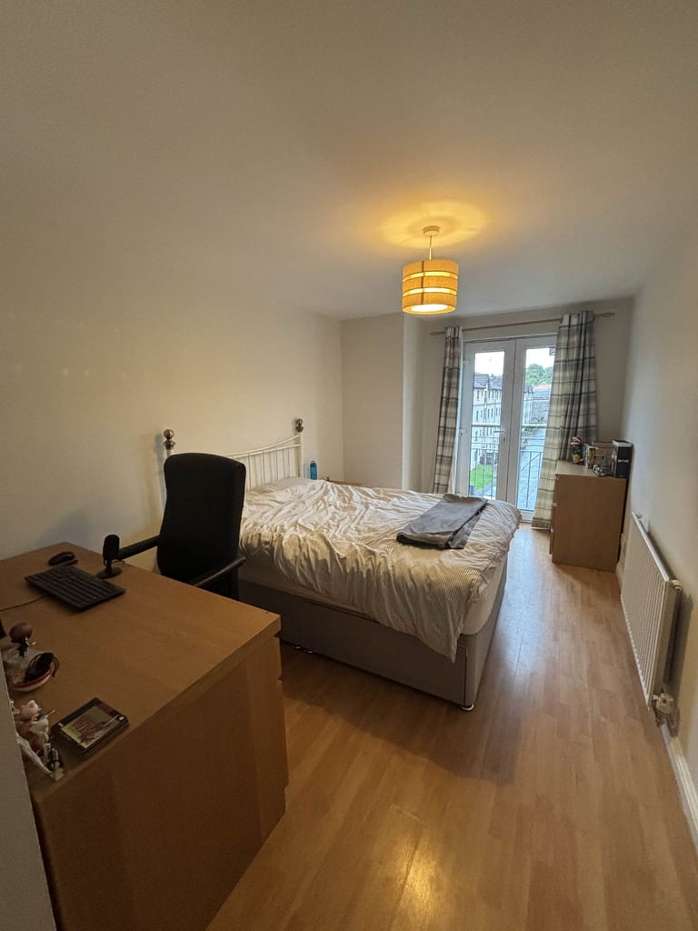Ensuite Bedroom to Rent near Holyrood, Edinburgh