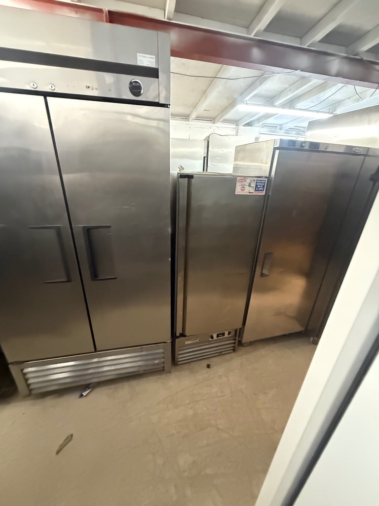 Commercial fridge freezer cafe shop restaurant takeaway display fridge cake 