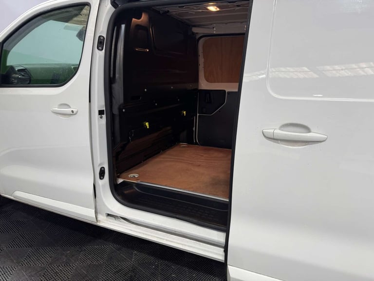 2021 Vauxhall Vivaro 1.5 Vivaro 2900 Sportive S/S Panel Van Diesel Manual