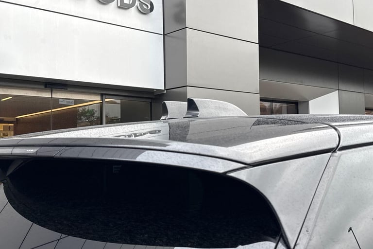 2023 Land Rover Range Rover Sport 3.0 D300 MHEV Dynamic SE SUV 5dr Diesel Auto 4WD Euro 6 (s/s) (...