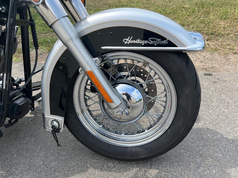 HARLEY DAVIDSON FLSTCI HERITAGE SOFTAIL CLASSIS 100th ANN, 14,318 MILES, £8495