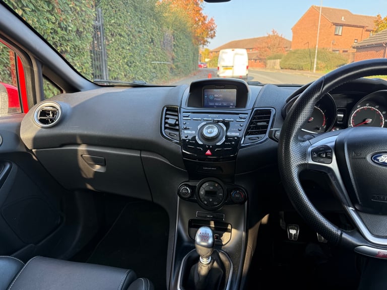 Ford, FIESTA, Hatchback, 2014, Manual, 1596 (cc), 3 doors