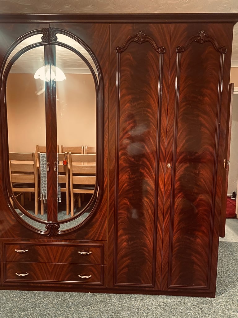 ITALIAN WARDROBE 
