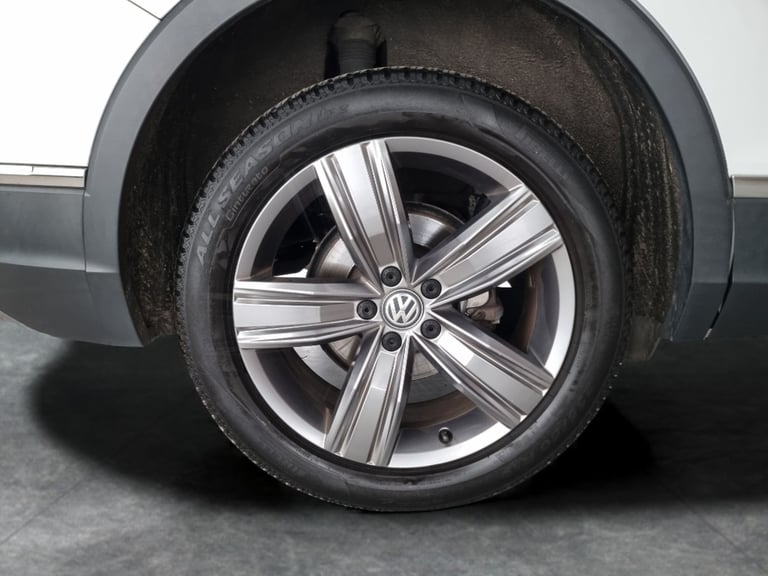 2018 Volkswagen Tiguan Allspace 2.0 TDI SEL SUV 5dr Diesel DSG 4Motion Euro 6 (s/s) (150 ps) - CA...