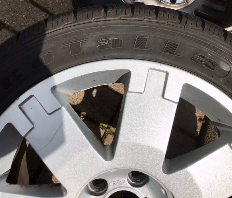 Alloy wheels and tyres