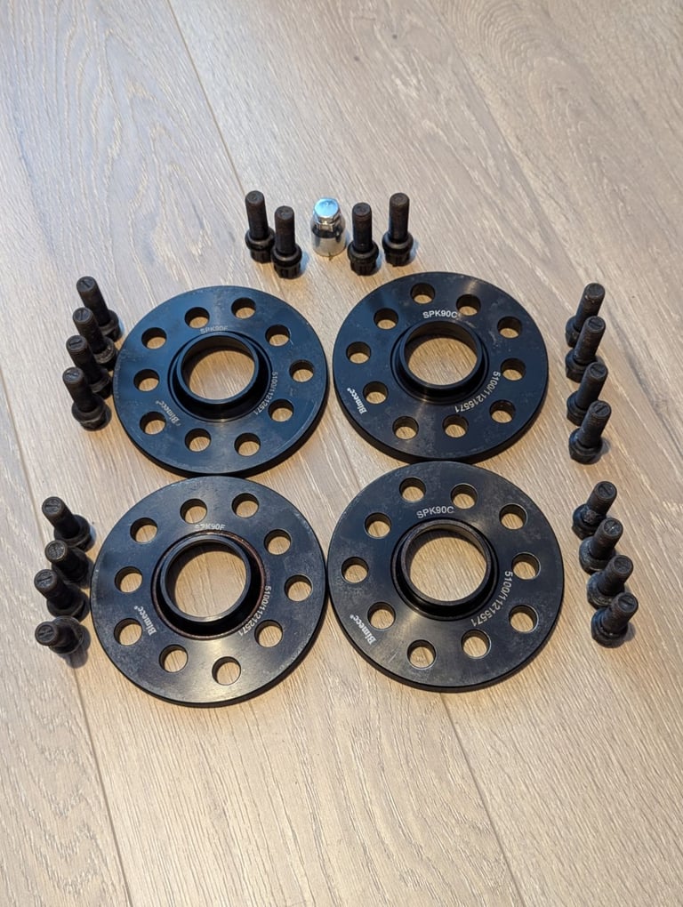Wheel spacers and bolts set for VW Caddy, Golf, Audi A3 etc.