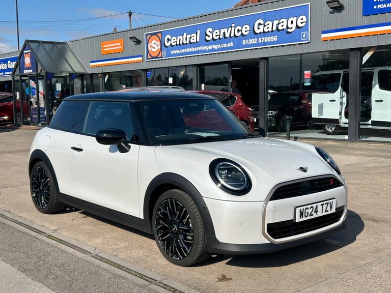image for 2024 MINI Cooper 2.0S Exclusive Steptronic Euro 6 (s/s) 3dr HATCHBACK Petrol Automatic