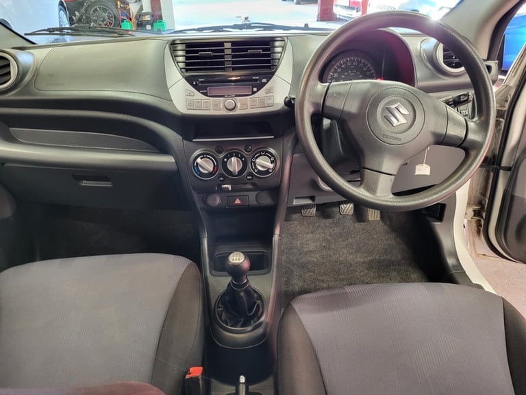 WHITE SUZUKI ALTO 1.0 SZ ONLY 55000 MILES CHEAP TAX CHEAP INS 2 KEYS 2013 62 REG