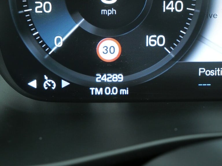 2020 Volvo XC40 2.0 B4P Inscription Pro 5dr Auto ESTATE PETROL Automatic