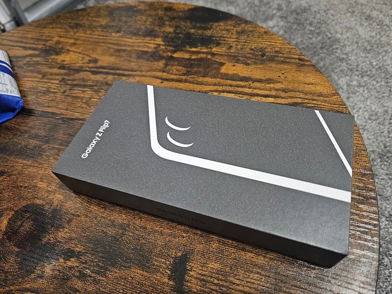 SAMSUNG Z FLIP 7 512GB JET BLACK SMARTPHONE 