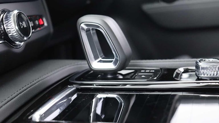 2025 Volvo V90 2.0 T6 [350] PHEV Plus Dark 5dr AWD Auto ESTATE PETROL/ELECTRIC Automatic