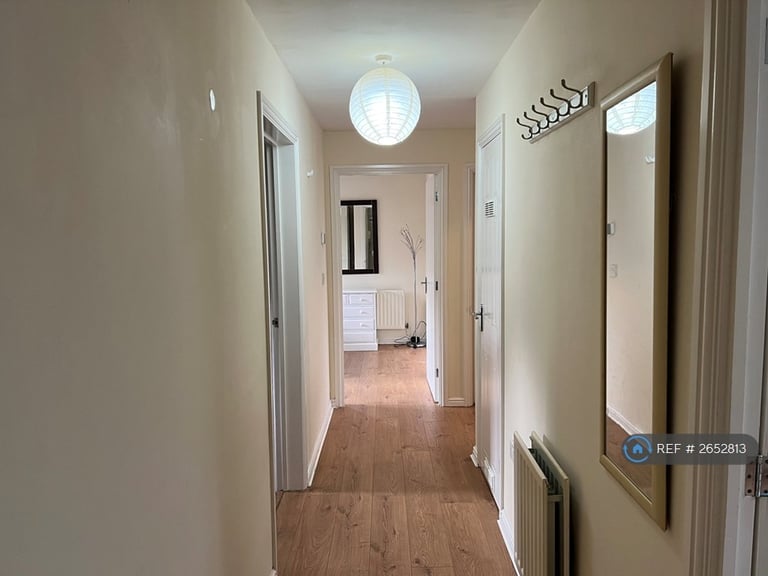 2 bedroom flat in Temple Place, Reading, RG1 (2 bed) (#2652813)