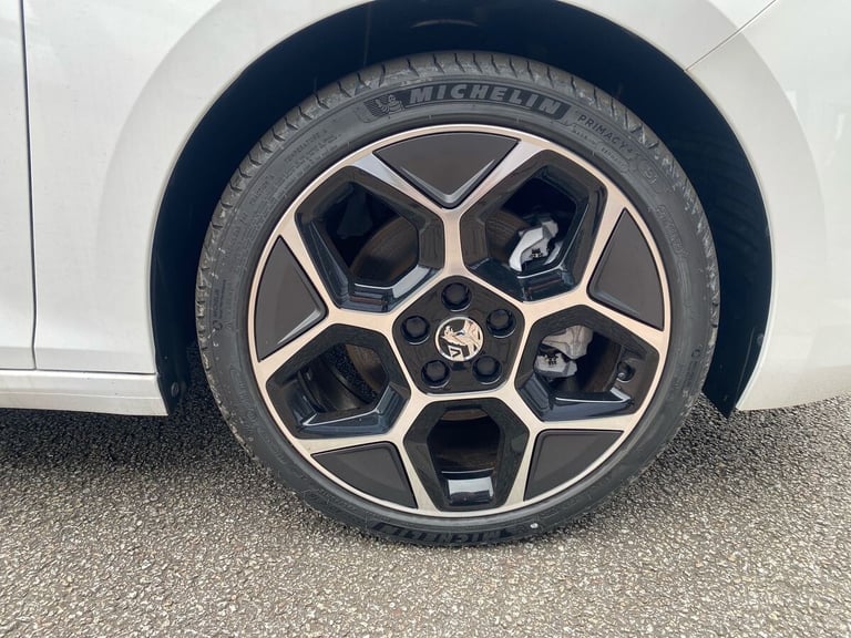 2025 Vauxhall Astra Astra 1.2 Turbo 130 Ultimate 5Dr Estate Estate Petrol Manual