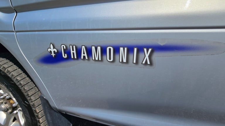Fresh Import Mitsubishi Delica Spacegear Chamonix L400 3.0 Auto 8 Seater MPV 4X4