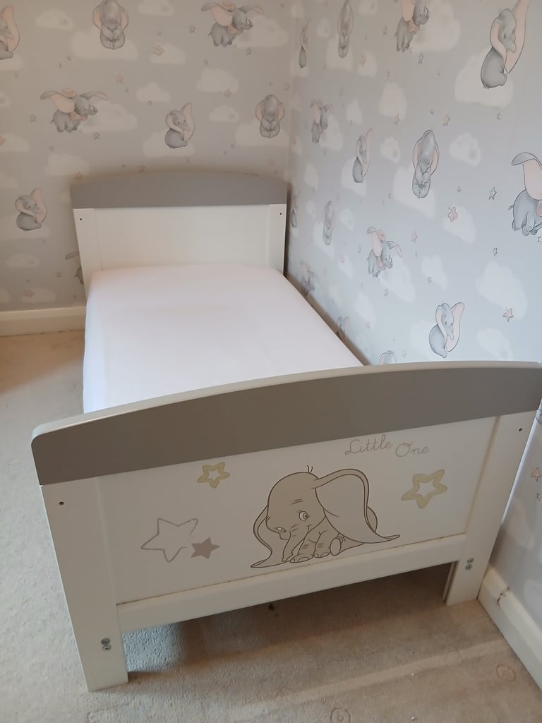 Amazing Cot-Bed for sale in very good condition - Dumbo the elephant Cot bed - 0 - 4 years old.