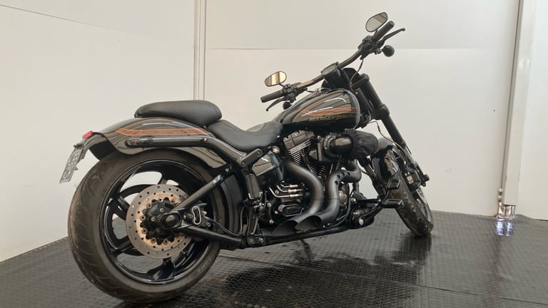 2017 Harley-Davidson Cvo FXSE Custom Colour (16.5MY) CUSTOM Petrol Manual