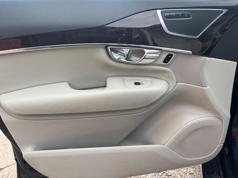 2016 Volvo XC90 2.0 D5 Momentum Geartronic 4WD Euro 6 (s/s) 5dr ESTATE Diesel Automatic