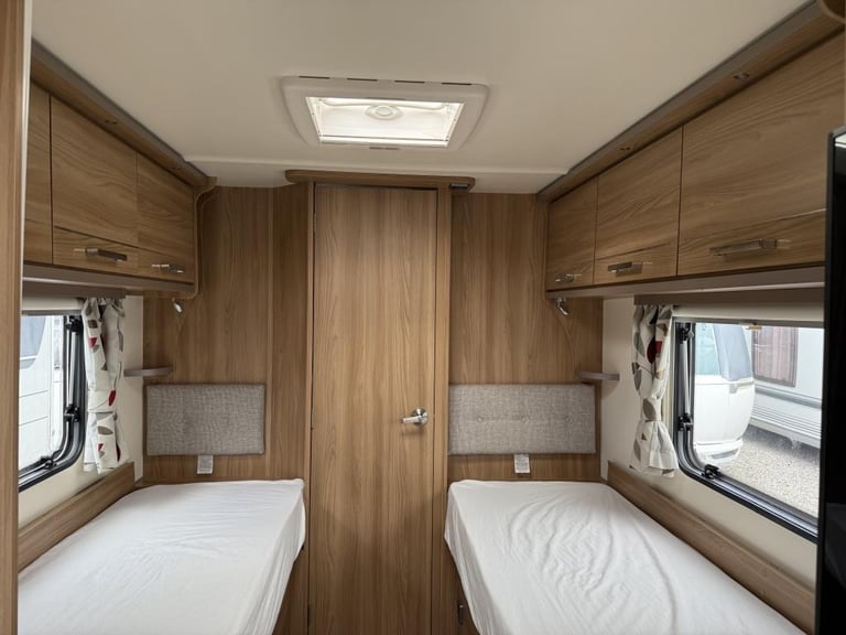2016 BAILEY PEGASUS RIMINI 4 Berth fixed single beds