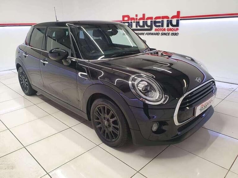 image for 2020 MINI Hatch 1.5 Cooper Classic Hatchback 5dr HATCHBACK Petrol Manual