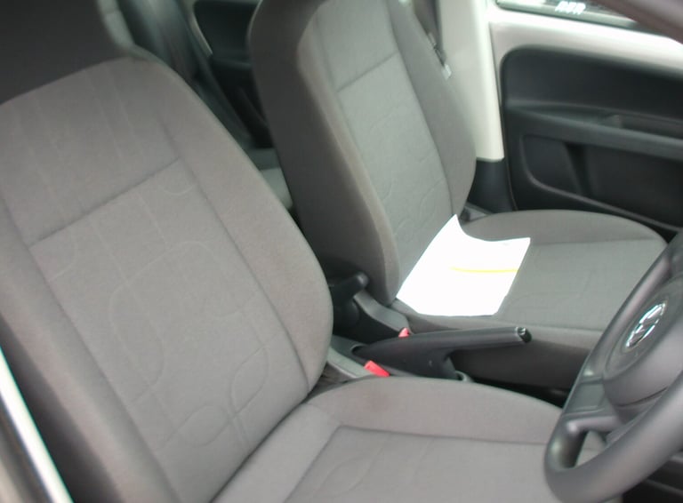 2014 Volkswagen Move Up 1.0 MOVE UP 5-Door Petrol