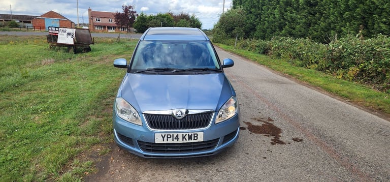 Skoda, ROOMSTER, MPV, 2014, Manual, 1598 (cc), 5 doors