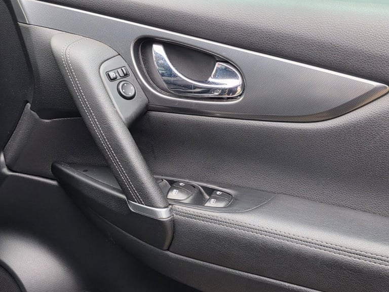 2018 Nissan Qashqai 1.6 dCi Tekna SUV 5dr Diesel XTRON Euro 6 (s/s) (130 ps) HATCHBACK Diesel Aut...