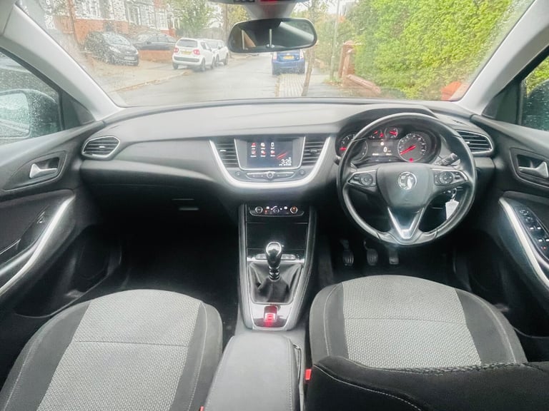 2018 Vauxhall Grandland X 1.2 Turbo SE 5dr HATCHBACK Petrol Manual