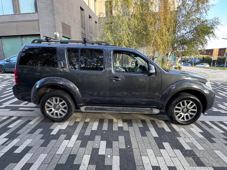 2010 NISSAN PATHFINDER TEKNA 2.5 DCI STATIONWAGON AUTOMATIC GREY 7 SEATER 5dr 