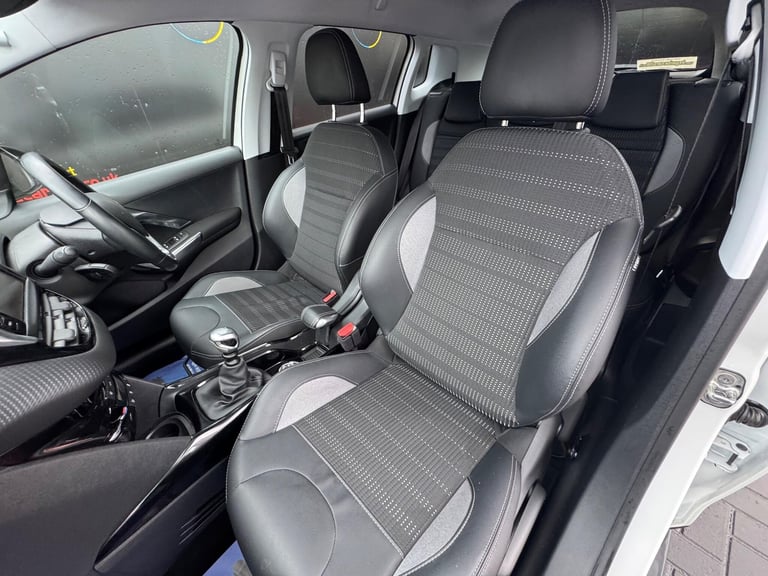 2017 Peugeot 2008 1.2 PureTech 130 Allure 5dr HATCHBACK PETROL Manual