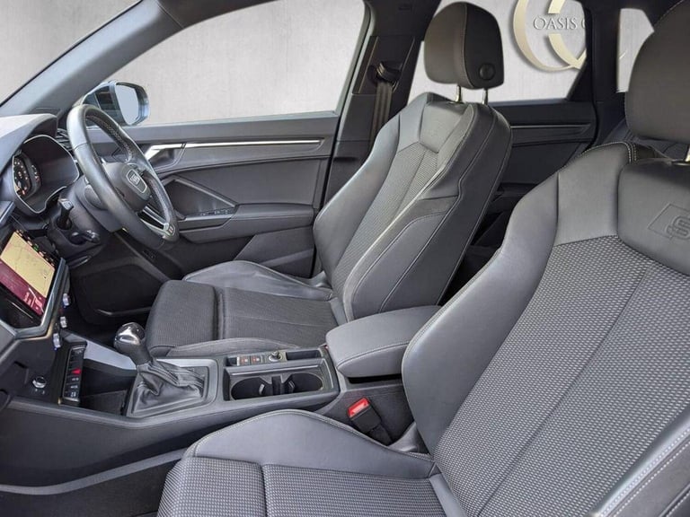 AUDI Q3 1.5 TFSI CoD 35 S line S Tronic Euro 6 (s/s) 5dr 2022