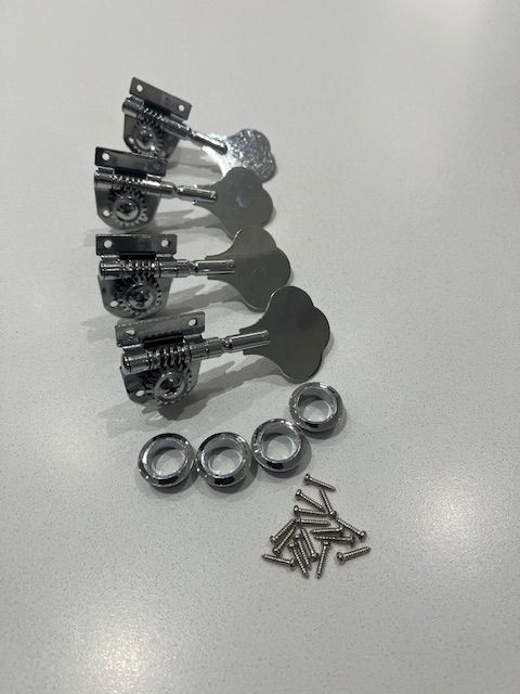 image for Bass guitar right hand machine heads