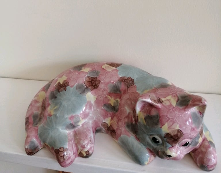 Park Rose pottery Cat