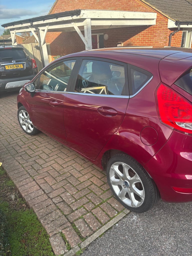 Ford, FIESTA, Hatchback, 2010, Manual, 1242 (cc), 5 doors